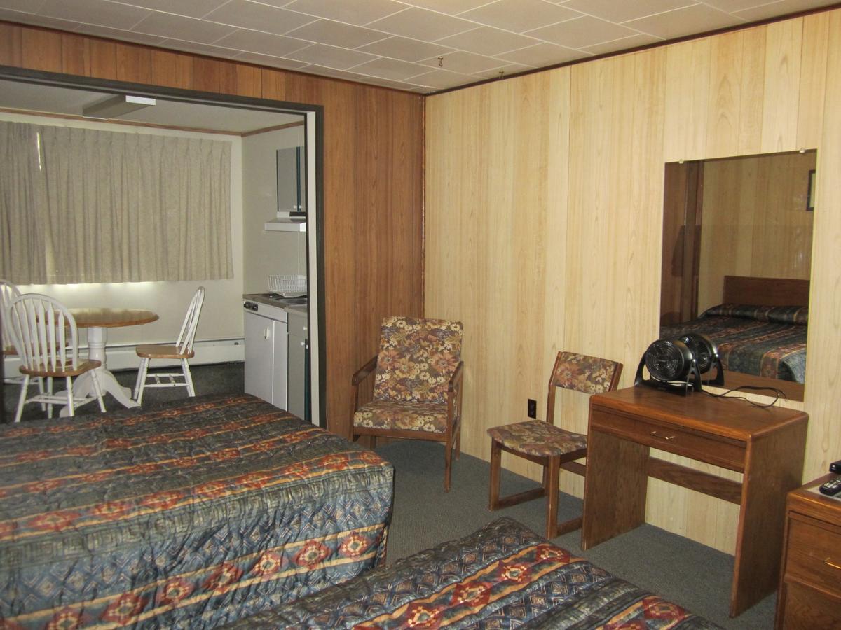 Airport Chalet Whitehorse Exterior foto